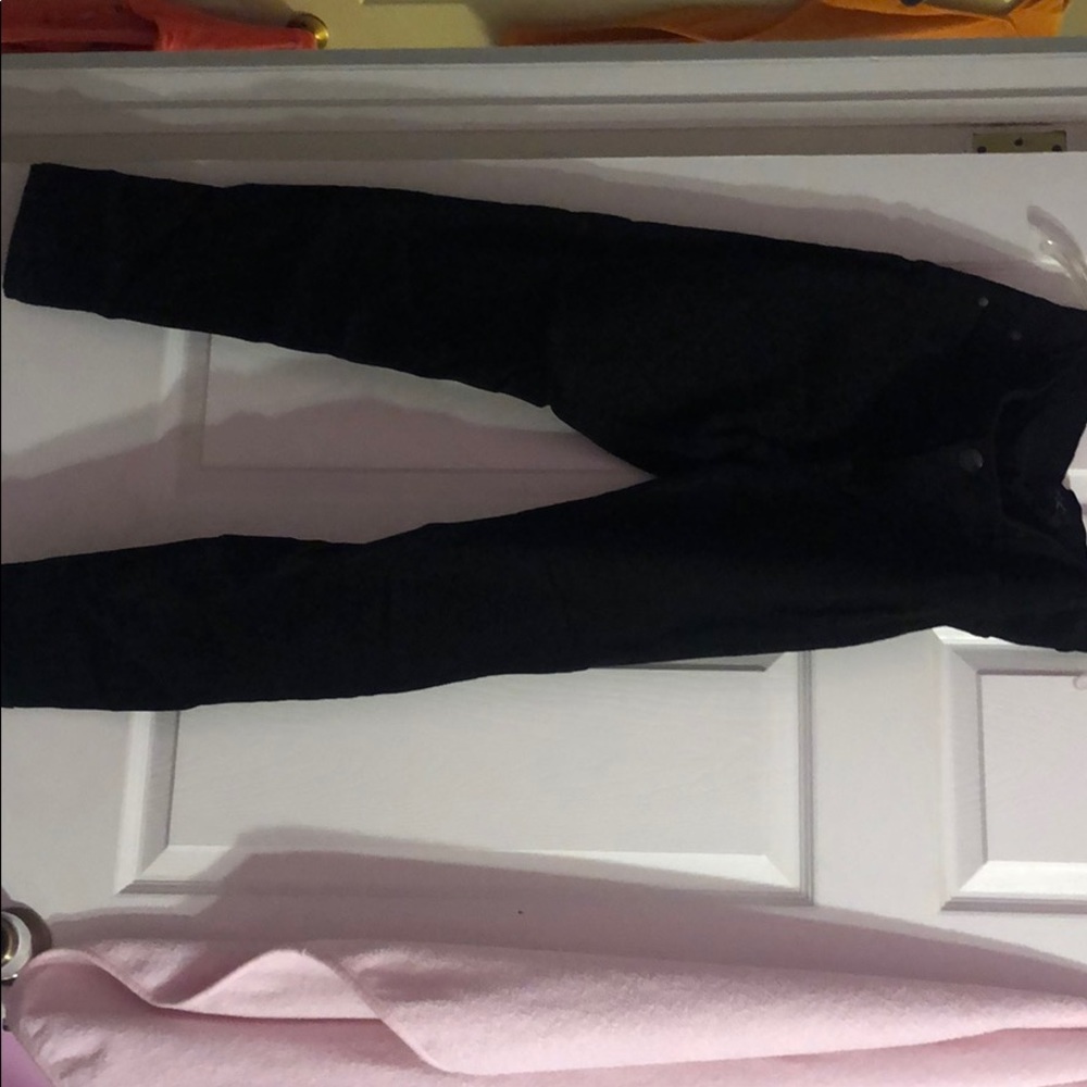 Black skinny jeggings